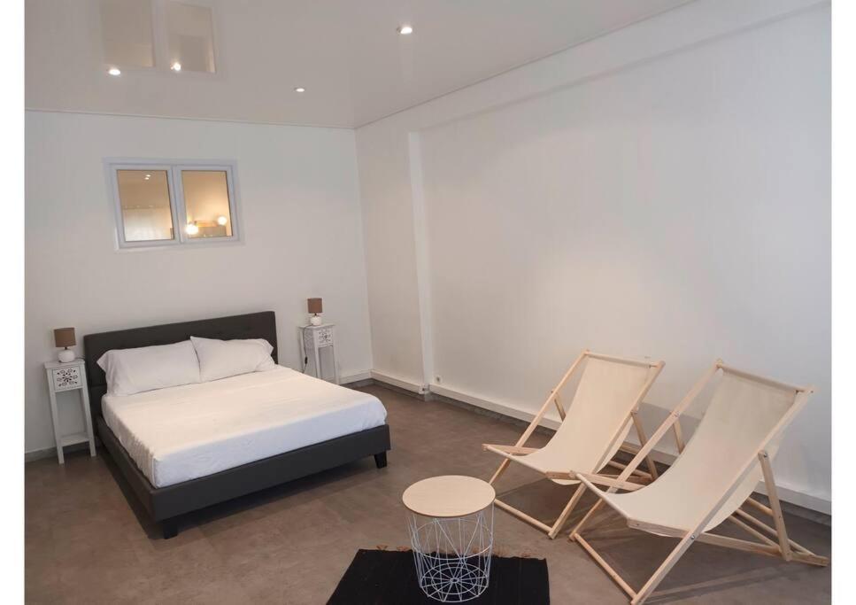 Grand Studio Apartment